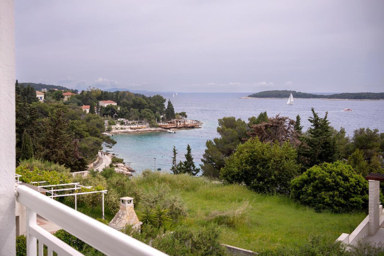 Feelhvar Along Bluelagoon Beach Hvar Town Esterno foto