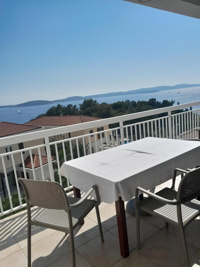 Feelhvar Along Bluelagoon Beach Hvar Town Camera foto