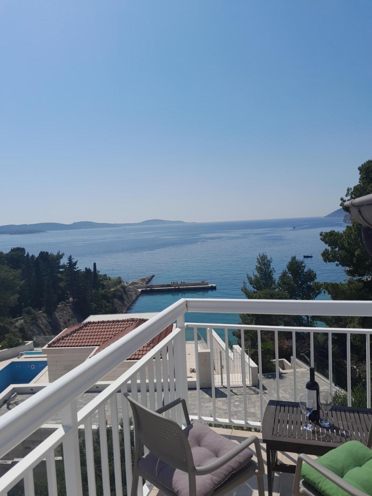 Feelhvar Along Bluelagoon Beach Hvar Town Camera foto